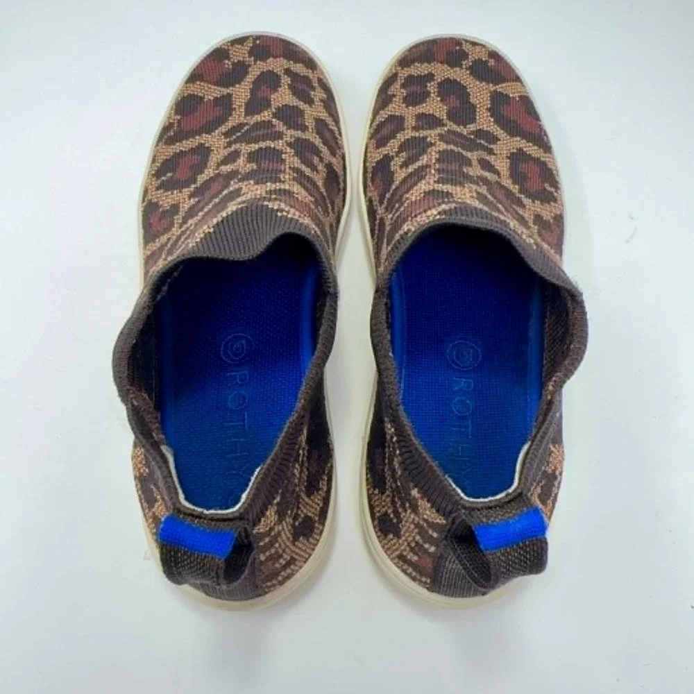 Rothys Chelsea Boots Women's Size 9 Wildcat Leopard Print Minimalist Comfort
